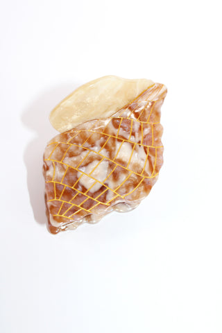 Beige Conch Shell Hair claw