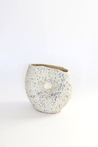 O vase by Annie Raysse