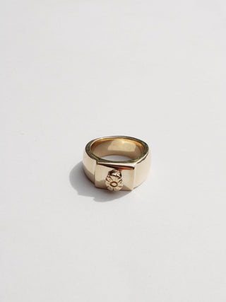 Flore Signet Pinky Ring